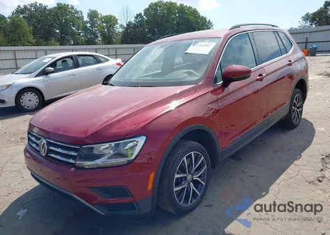 2019 Volkswagen Tiguan 2.0T Se/2.0T Sel/2.0T Sel R-Line/2.0T Sel R-Line Black из США, поврежденный, VIN 3VV2B7AX5KM012573